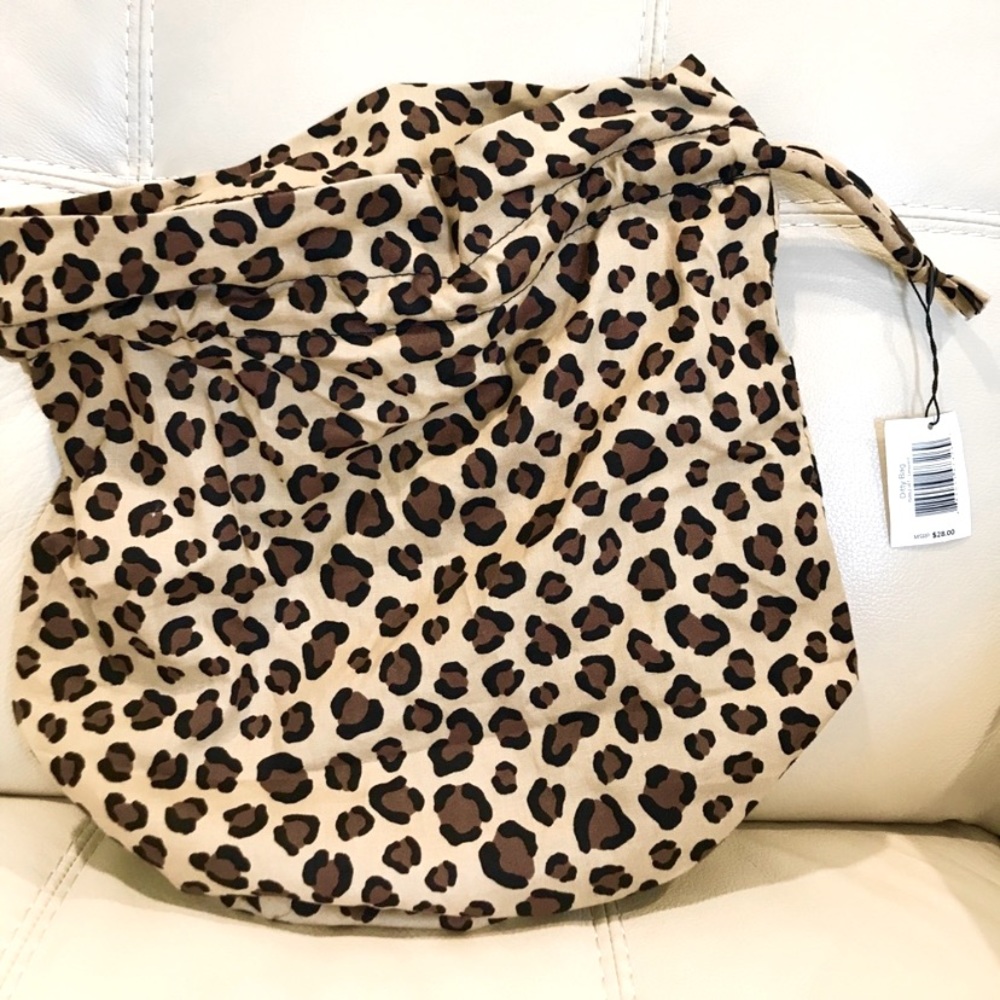 BNWT Vera Bradley Ditty Bag Leopard